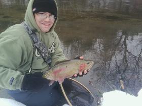 Ugly guy holding a nice bow ;-)